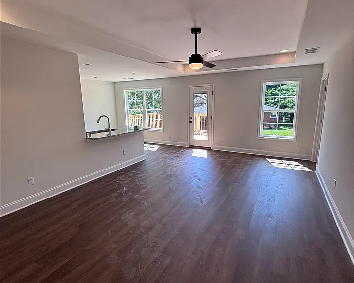 720 Alexander Way — Photo 4