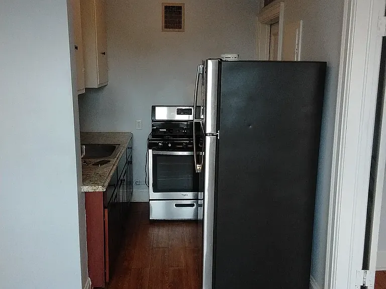418 Saint Lawrence Ave — Photo 8