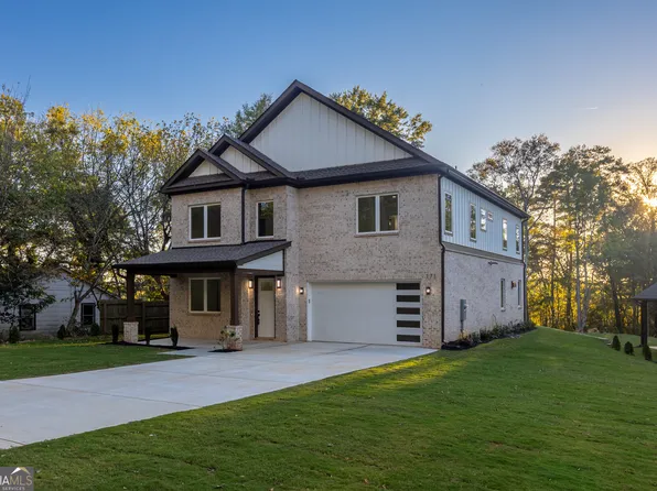 171 Honeysuckle Cir, Lawrenceville, GA 30046