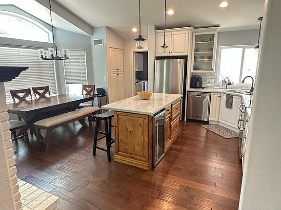4th image of 8611 S LOS FELIZ Drive