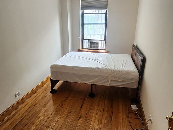 5th image of 8 W 75th St APT 4B