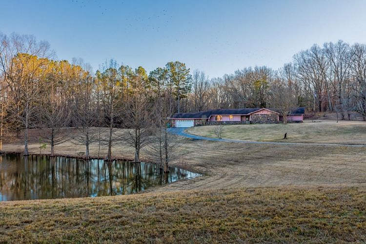 2nd image of 6411 Rolling Hills Dr