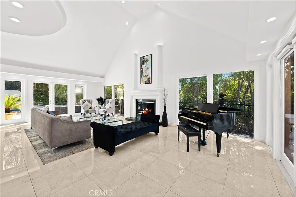 Photo 2 of 64 - 16221 Elisa Pl - Encino, CA Building Photo - 16221 Elisa Pl