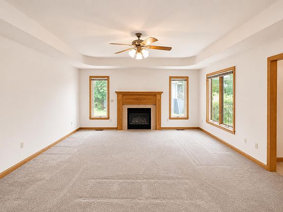 4th image of 1081 W Woodbine Street