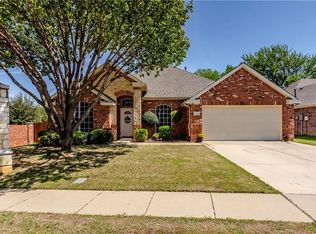 12216 Maplewood Dr, Fort Worth, TX 76244