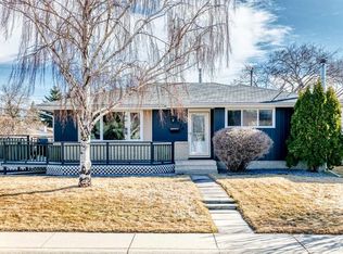 148 W Huntridge Rd NE, Calgary, AB T2K4B5