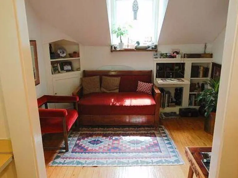 J04 — Photo 2
