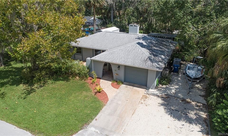 1st image of 566 NW Magnolia Cir