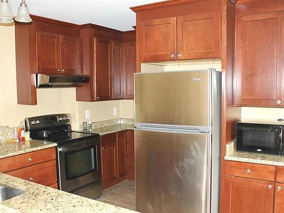 2nd image of 8305 Cherry Valley Ln