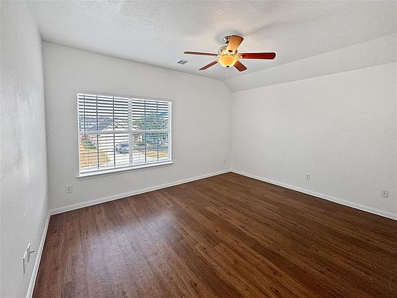 5th image of 15731 Regal Trace Lane