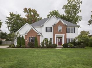26879 Primrose Ln, Westlake, OH 44145