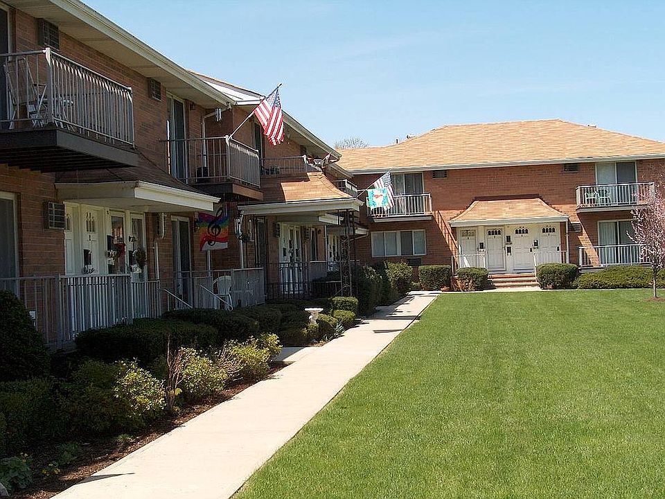 1st image of 15 Cottage St APT 4B
