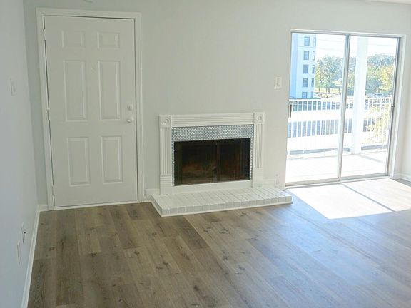 4th image of 18617 Egret Bay Blvd APT 1106