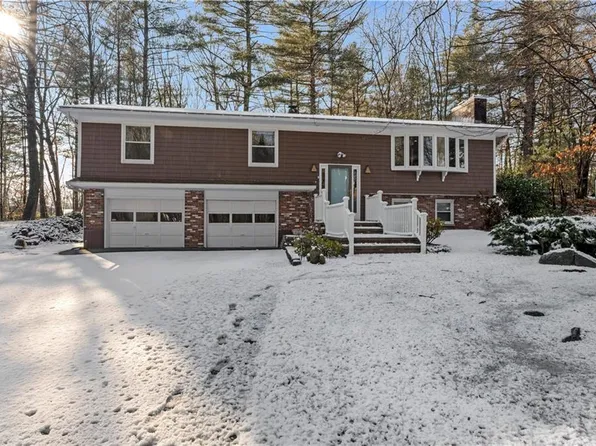 17 Ernest Rd, Glocester, RI 02857