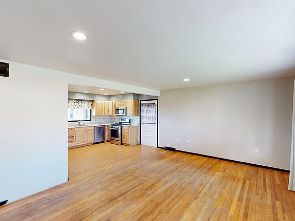 4th image of 196 Bel Mont Dr