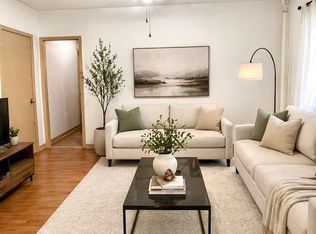 4210 25th Ave, Astoria, NY 11103
