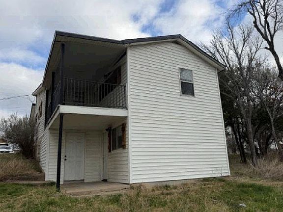 3rd image of 2817 N Mountain View Rd
