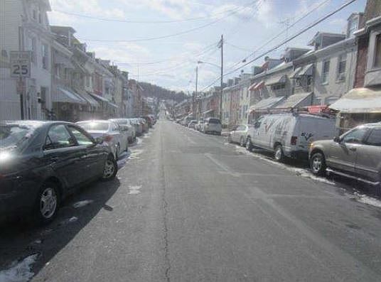 2nd image of 218 S 10th St