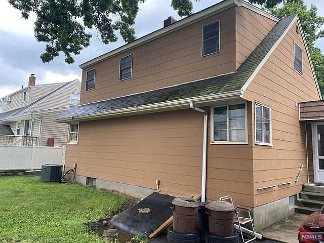 2nd image of 169 Wood Ridge Ave