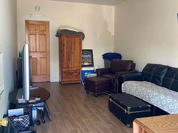 2nd image of 2148 Hazen St #2