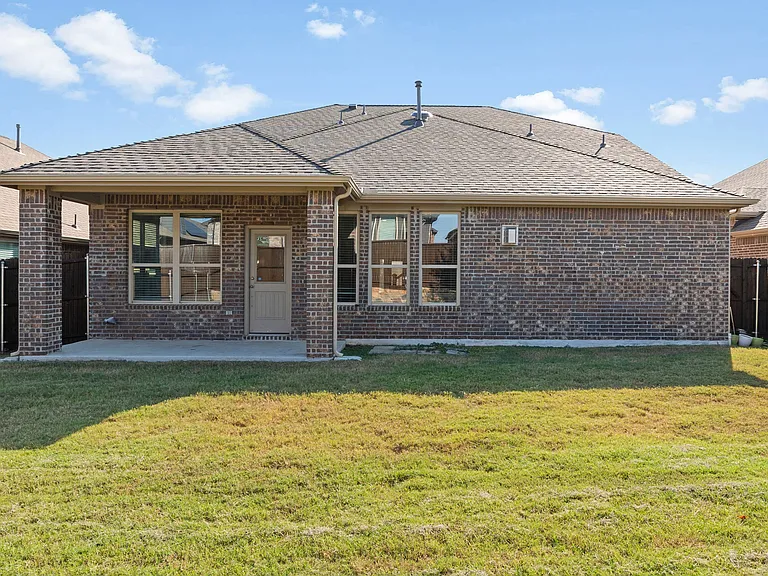 1413 Lake Grove Dr — Photo 39