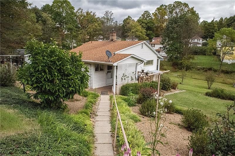 1st image of 136 Cottage Ave