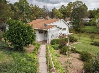 136 Cottage Ave, Salem Twp, PA 15684