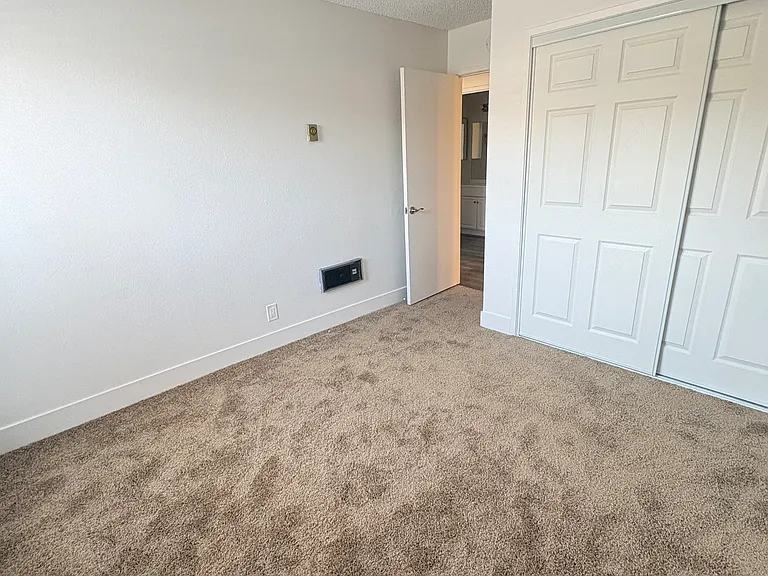 1051 Rock Springs Rd #142 — Photo 8
