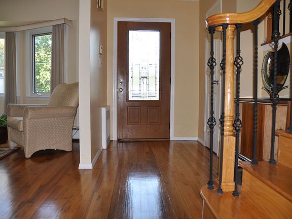 2nd image of 183 E Pennywood Ave