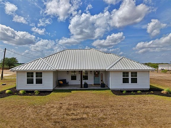 4th image of 229 N County Road 353
