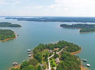 695 Lightwood Ln, Hartwell, GA 30643