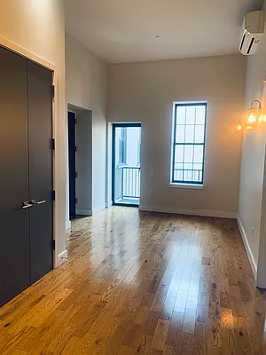 Rented by Zjama Realty Corp | media 16