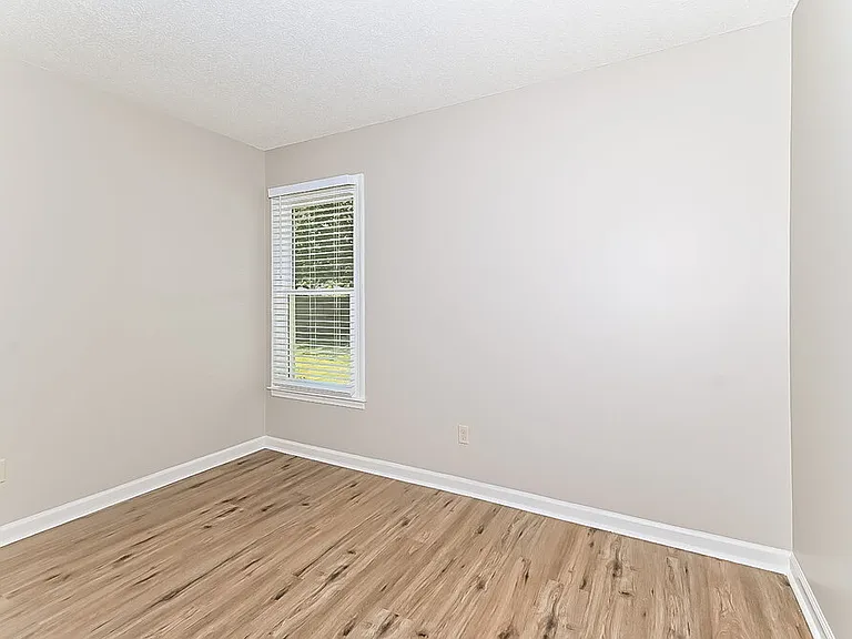 1555 Appling Wood Cv N — Photo 17