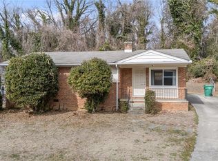 613 Woodridge Ln, High Point, NC 27262