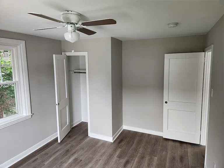 611 Glenview St #2 — Photo 5