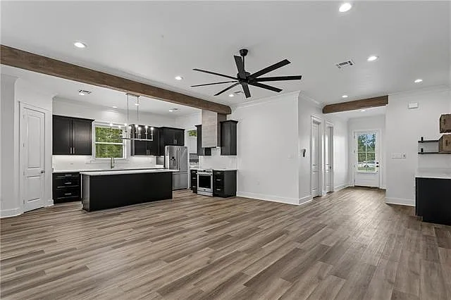 719 W 18th Ave — Photo 5