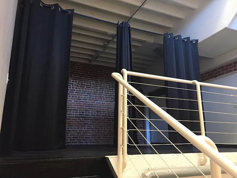 Daisy Studios/Lofts — Photo 22