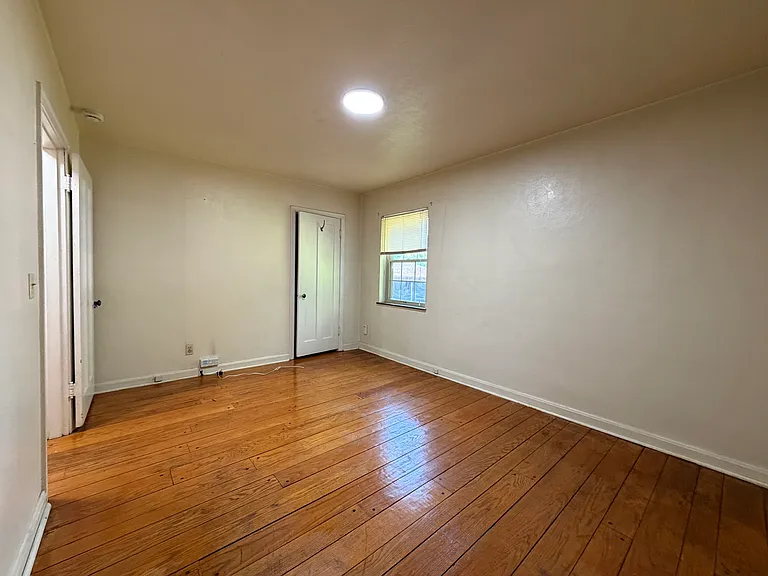 239 Parkway Ave #1 — Photo 9