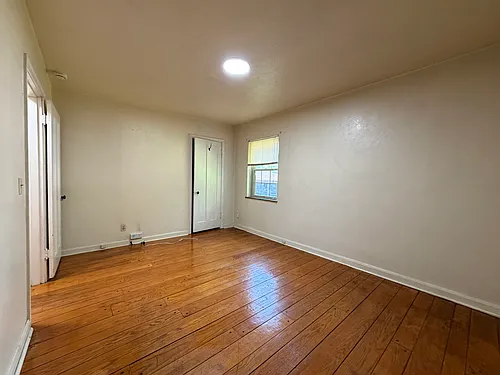 239 Parkway Ave #1 Photo 1