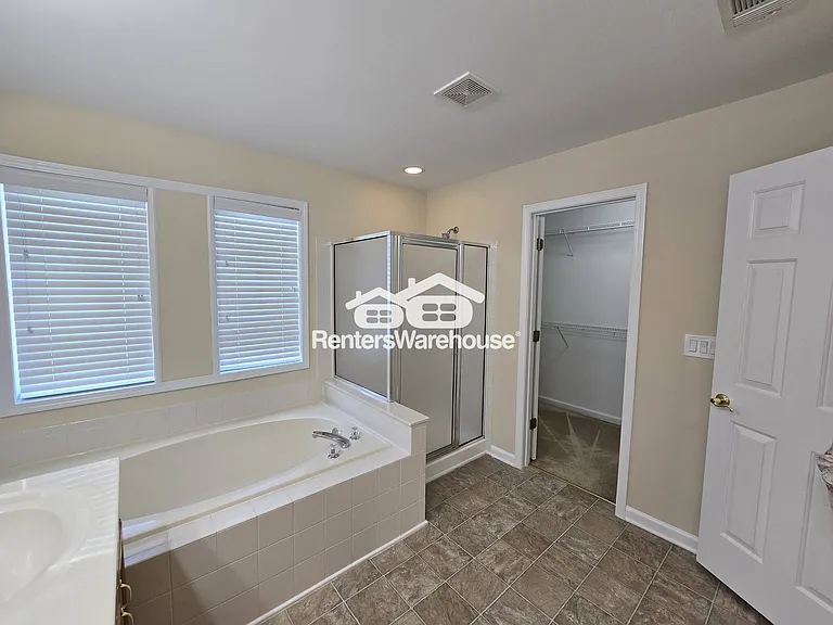 2761 Autumn View Dr — Photo 16