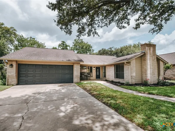 505 Bramble Bush Ln, Victoria, TX 77904