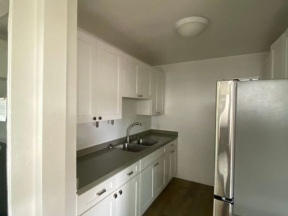 5th image of 3739 McLaughlin Ave #1