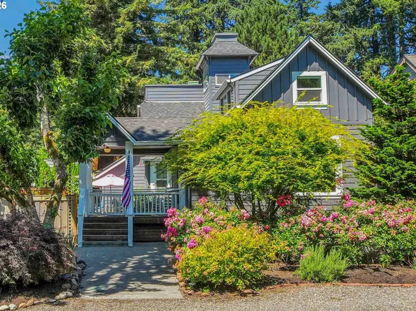 828 7th St, Lake Oswego, OR 97034