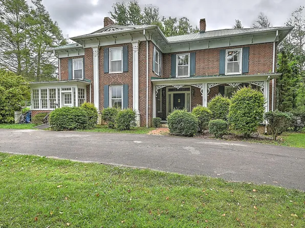 275 Burger Dr, Chuckey, TN 37641