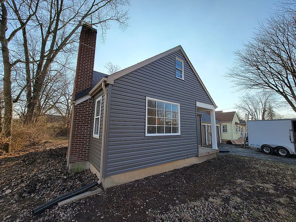 1st image of 3218 Campus Dr