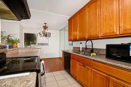 5403 Newcastle Ave #64 Photo 1
