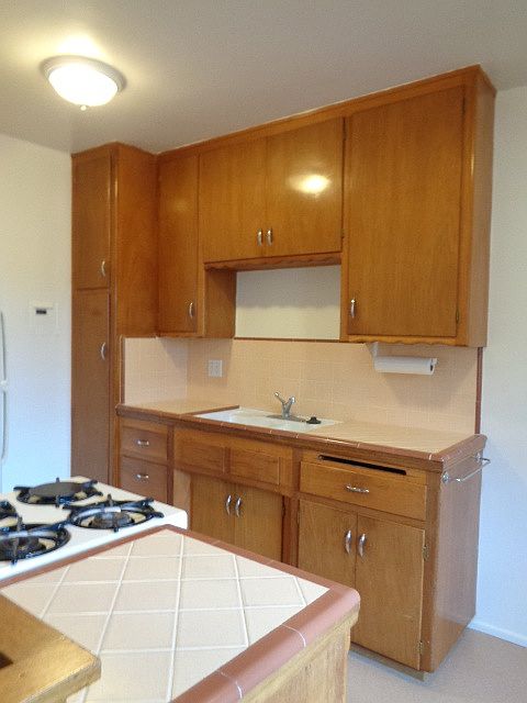 1st image of 800 Roswell Ave APT 5