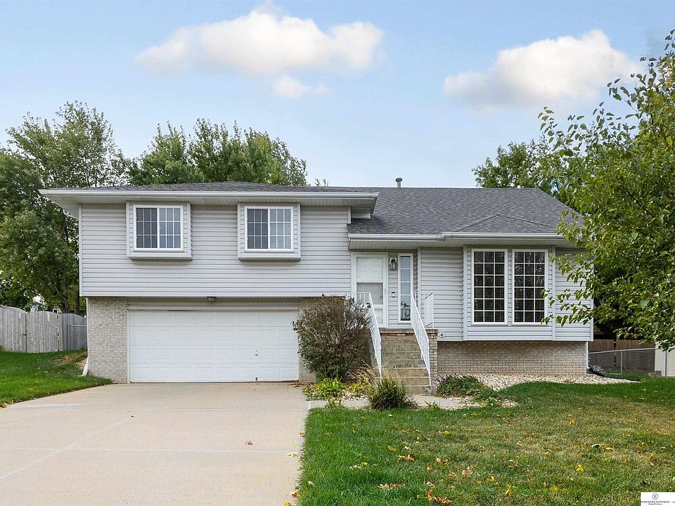 1st image of 14904 Marseille Ave