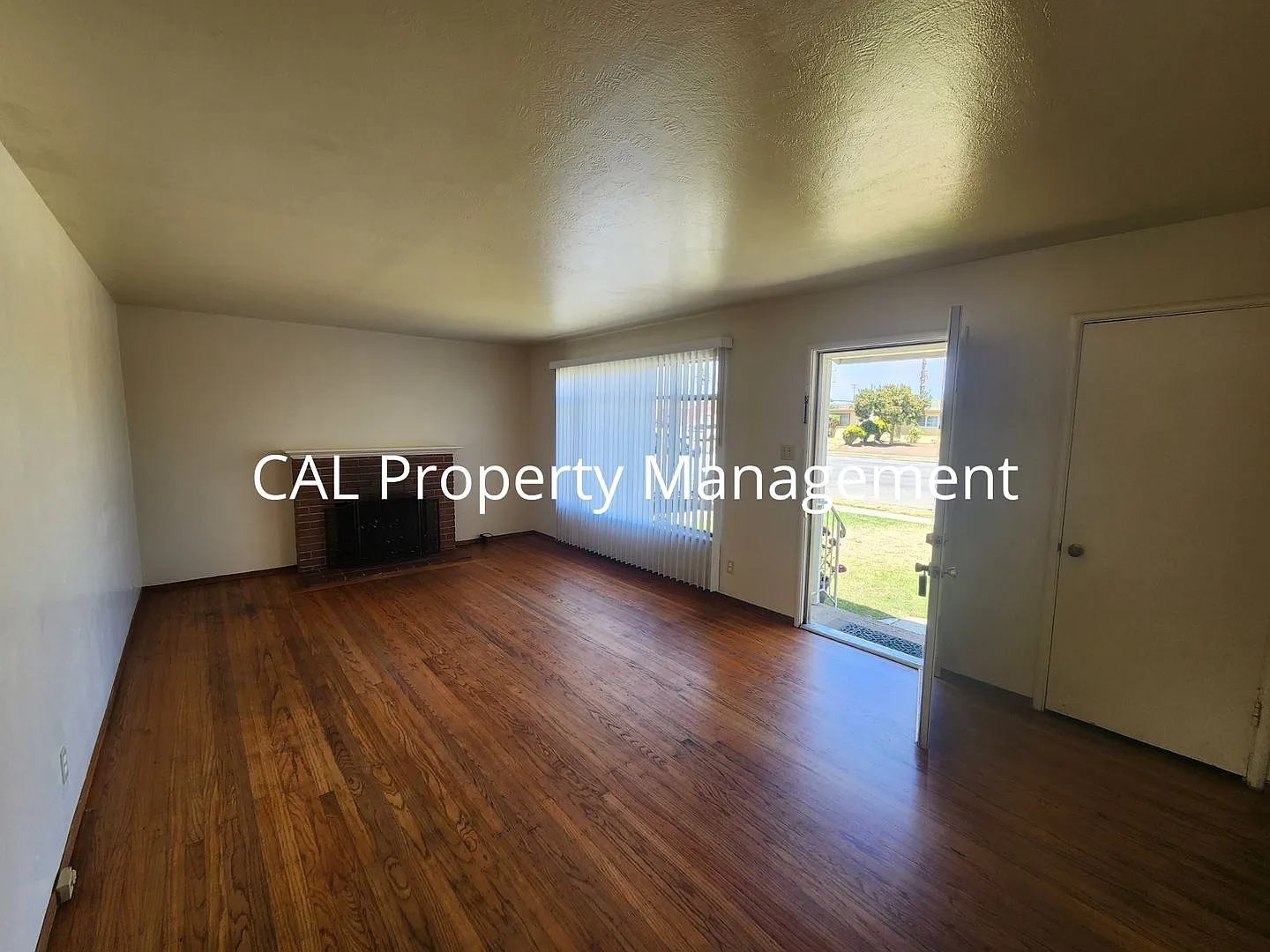 Charming 3BD/2BA Salinas Home with Sunroom & Backyard Access — Photo 2