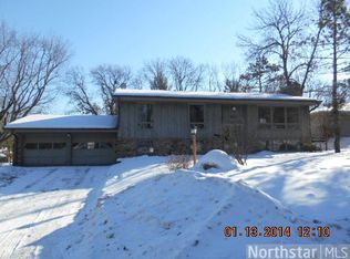 3313 Shepherd Hills Dr, Bloomington, MN 55431